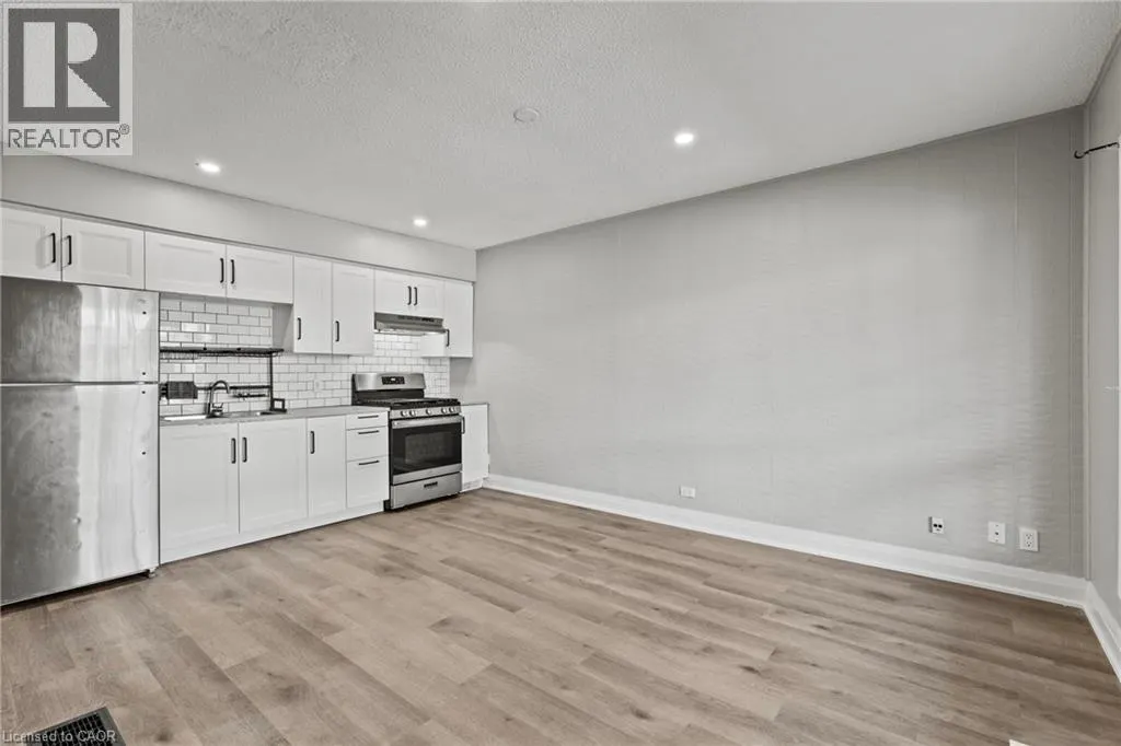 15 MCCORMICK Street Unit# Upper #Upper
