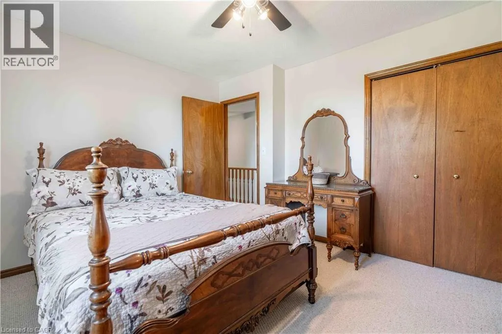 15 CLARE INNIS Court