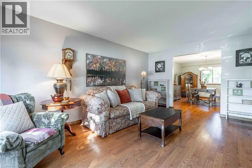 15 CLARE INNIS Court