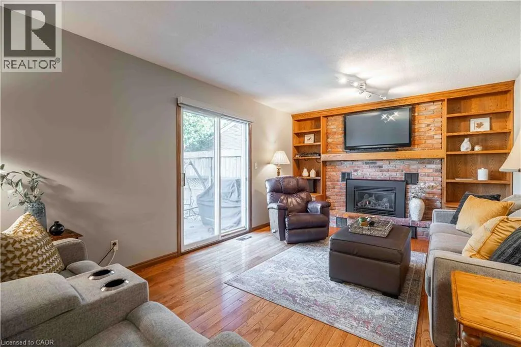 15 CLARE INNIS Court