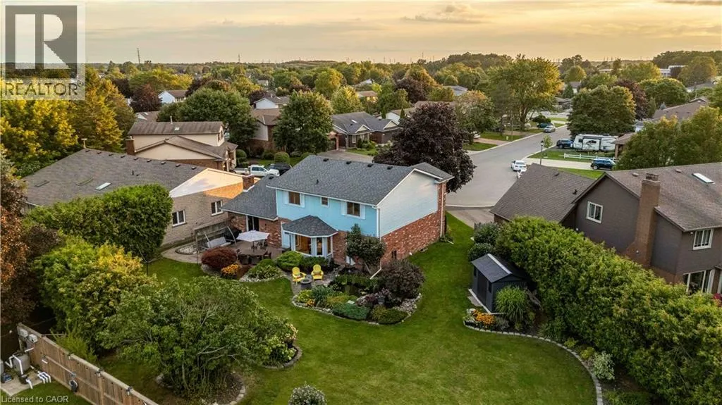 15 CLARE INNIS Court