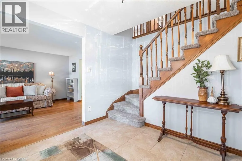 15 CLARE INNIS Court