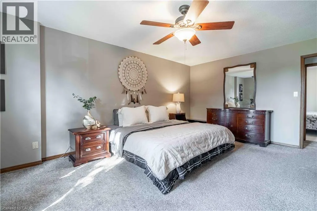 15 CLARE INNIS Court