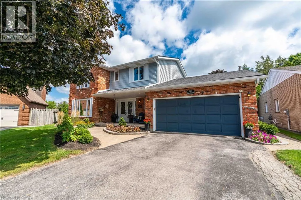 15 CLARE INNIS Court