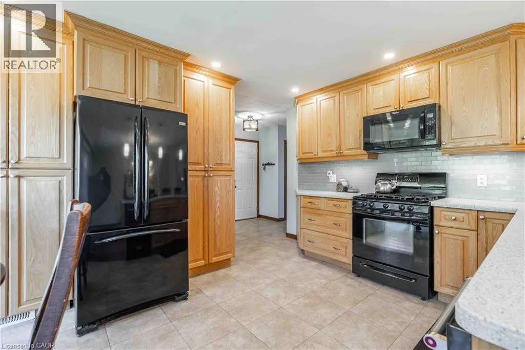 15 CLARE INNIS Court