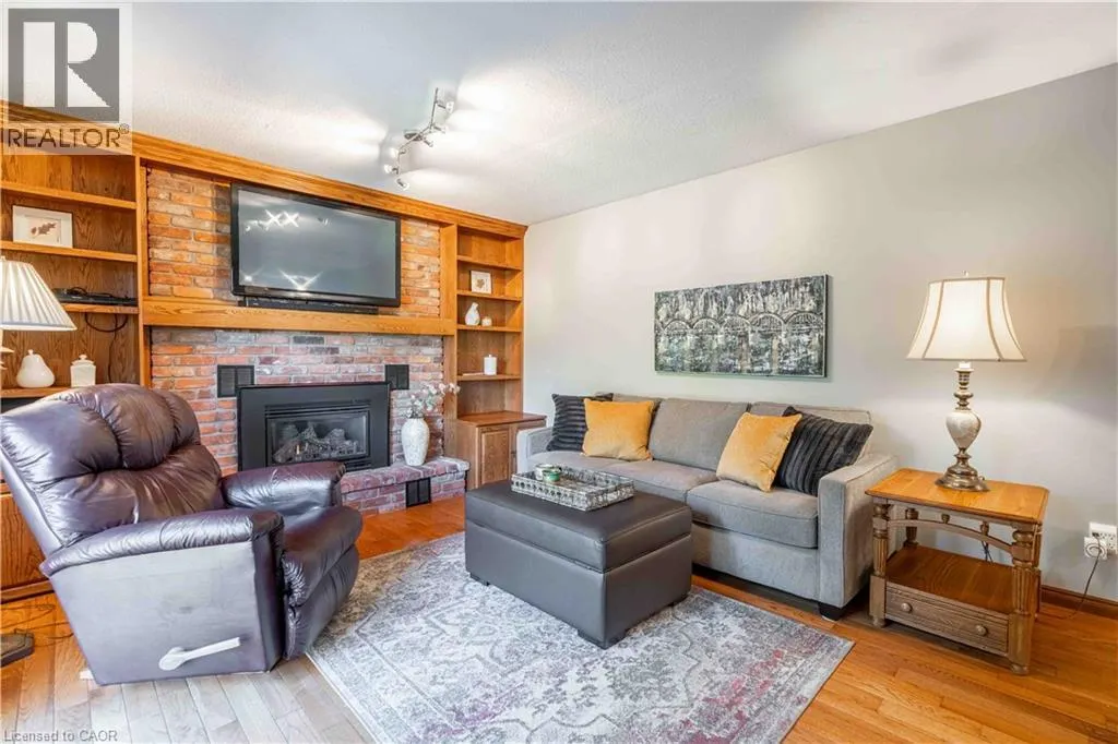 15 CLARE INNIS Court