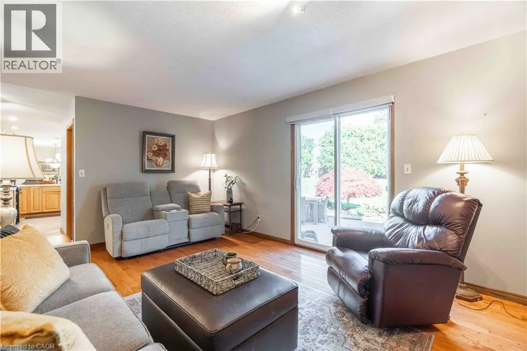 15 CLARE INNIS Court