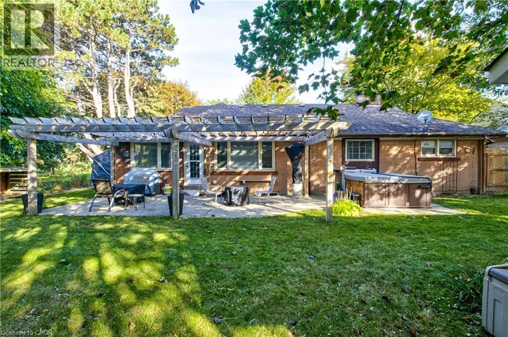 3 OAKWOOD Avenue