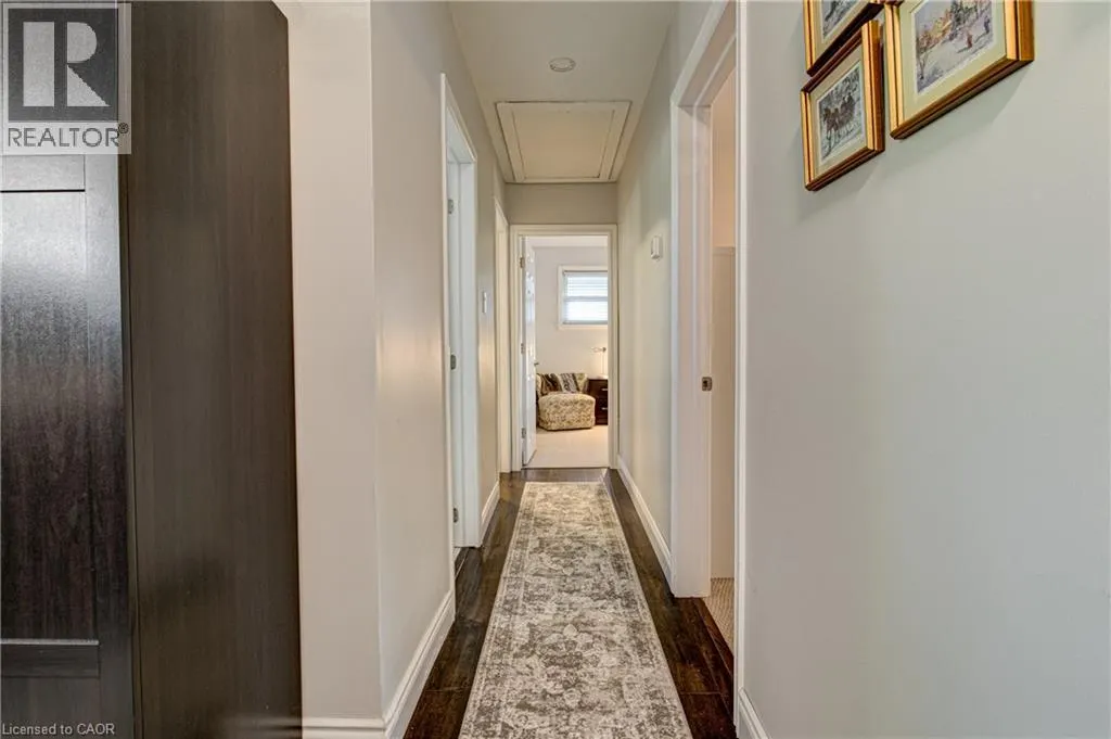 3 OAKWOOD Avenue
