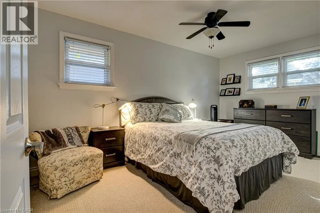 3 OAKWOOD Avenue