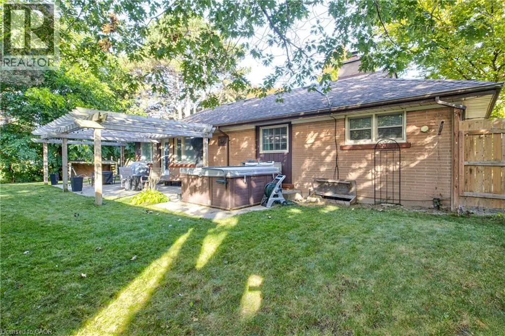 3 OAKWOOD Avenue