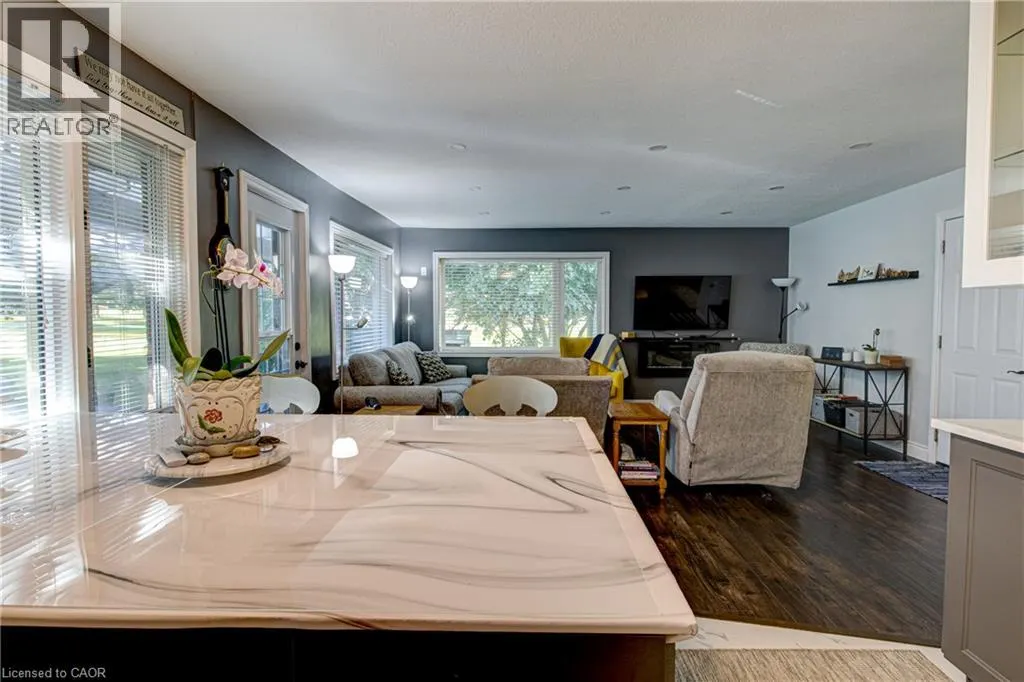 3 OAKWOOD Avenue