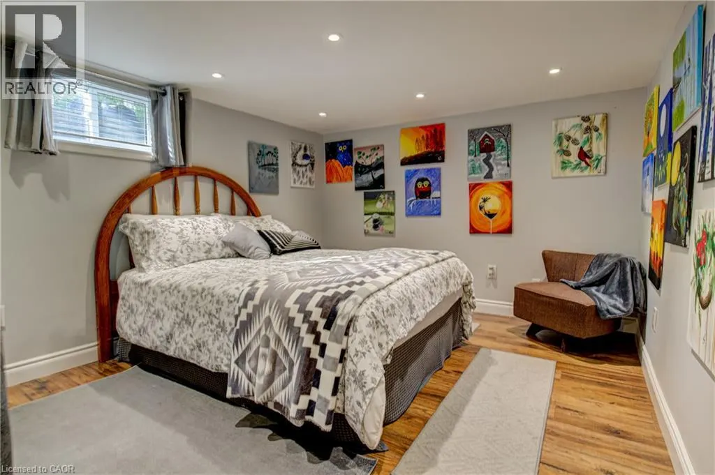 3 OAKWOOD Avenue