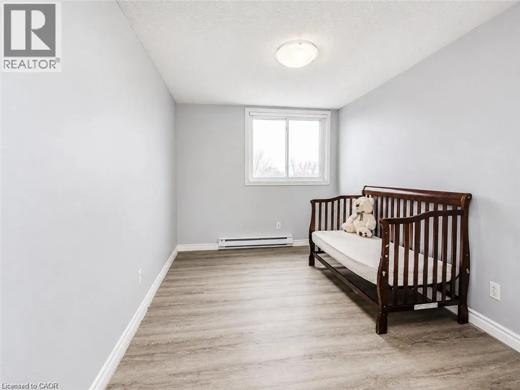 4 AVALON Place Unit# 303 #303