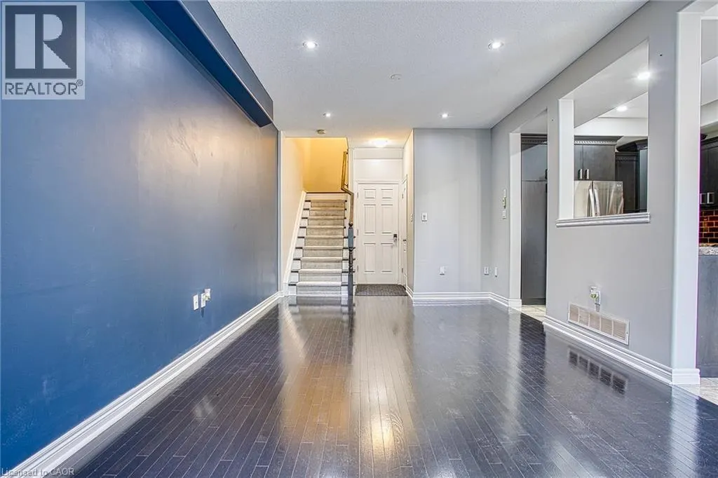 52 DARTMOUTH Gate Unit# Main #Main