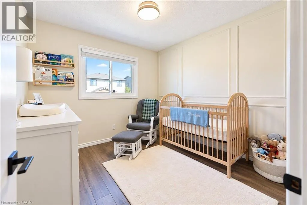 6 SANDRA Crescent