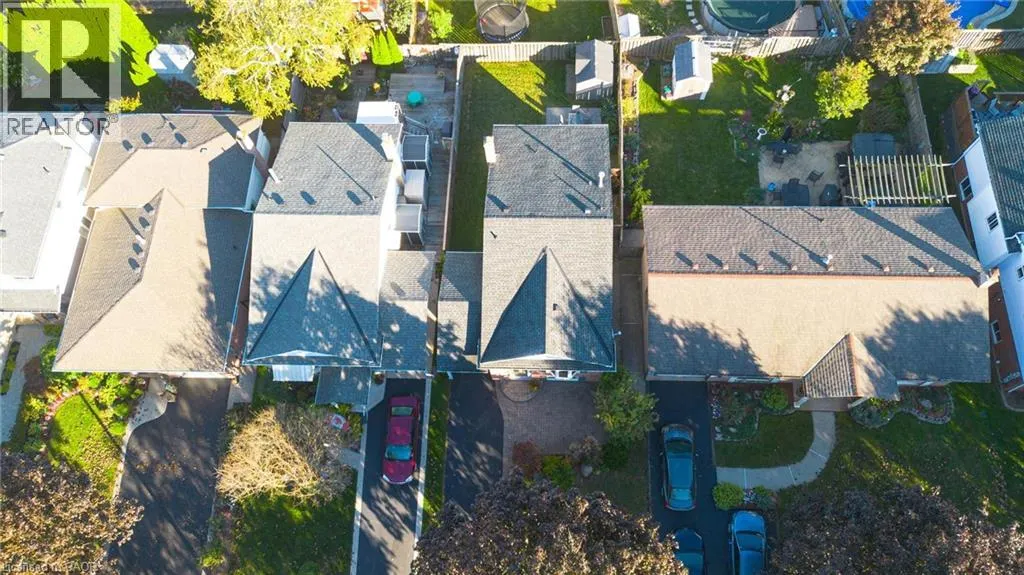 6 SANDRA Crescent