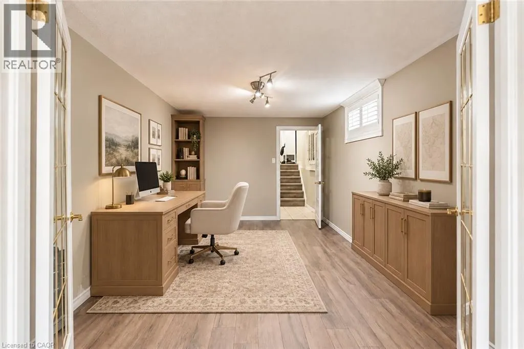 6 SANDRA Crescent