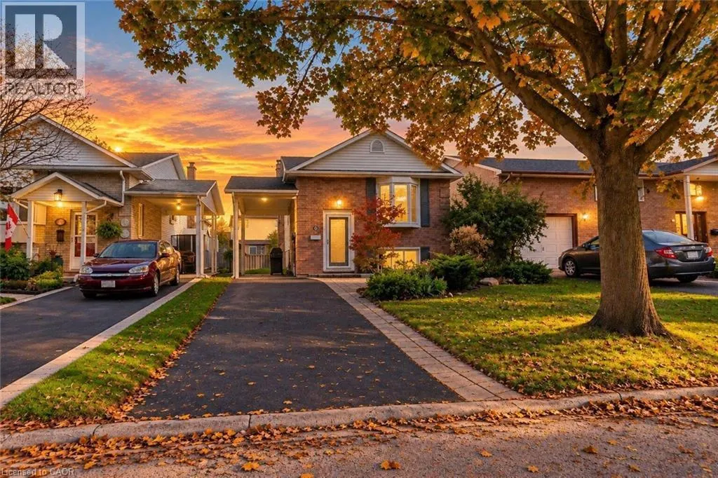 6 SANDRA Crescent