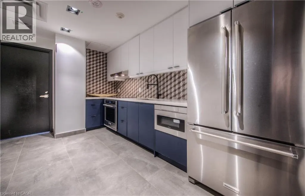 5 WELLINGTON Street S Unit# 402 #402