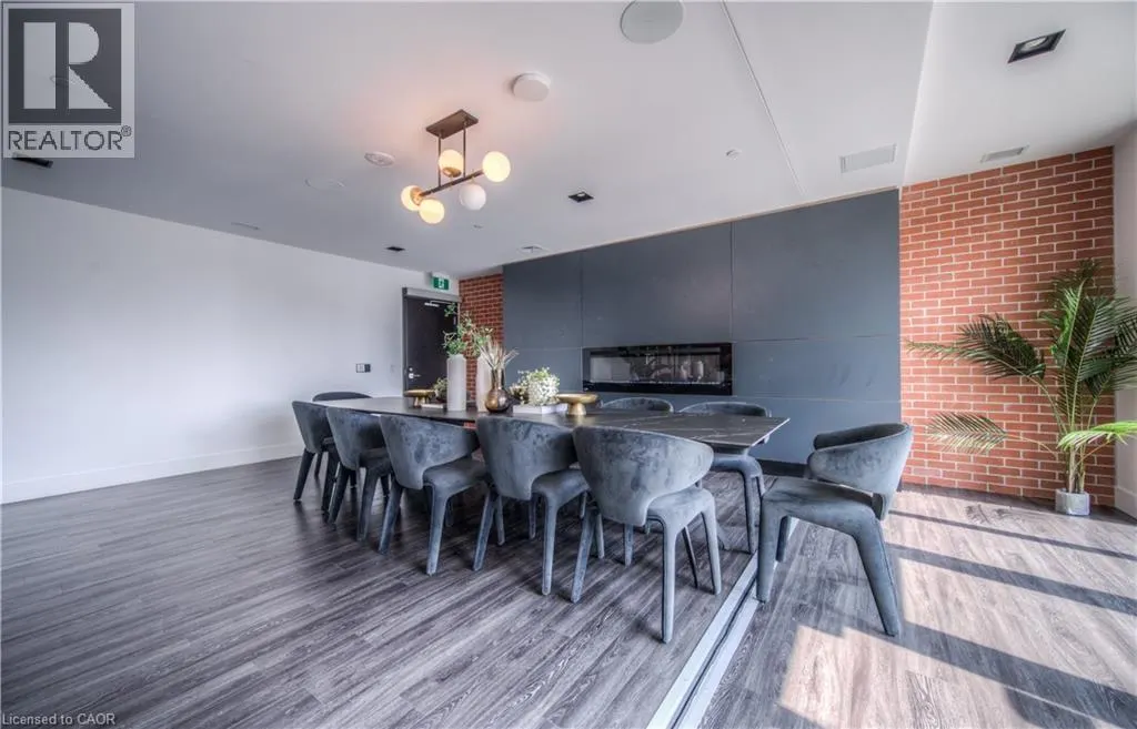 5 WELLINGTON Street S Unit# 402 #402