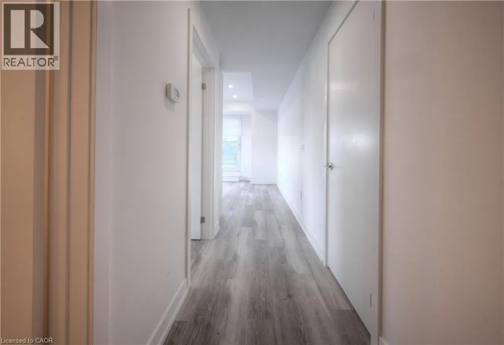 5 WELLINGTON Street S Unit# 402 #402
