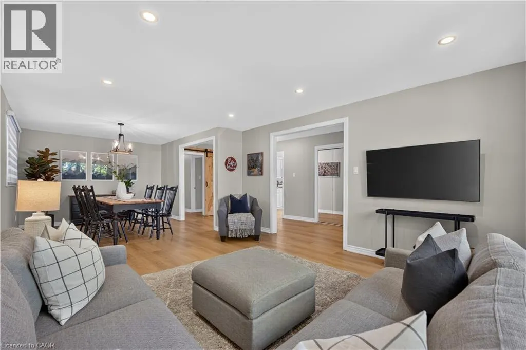 7 FERN Avenue