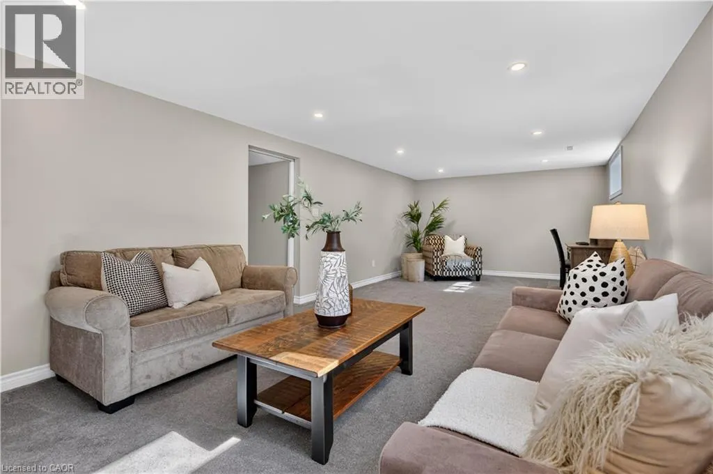 7 FERN Avenue