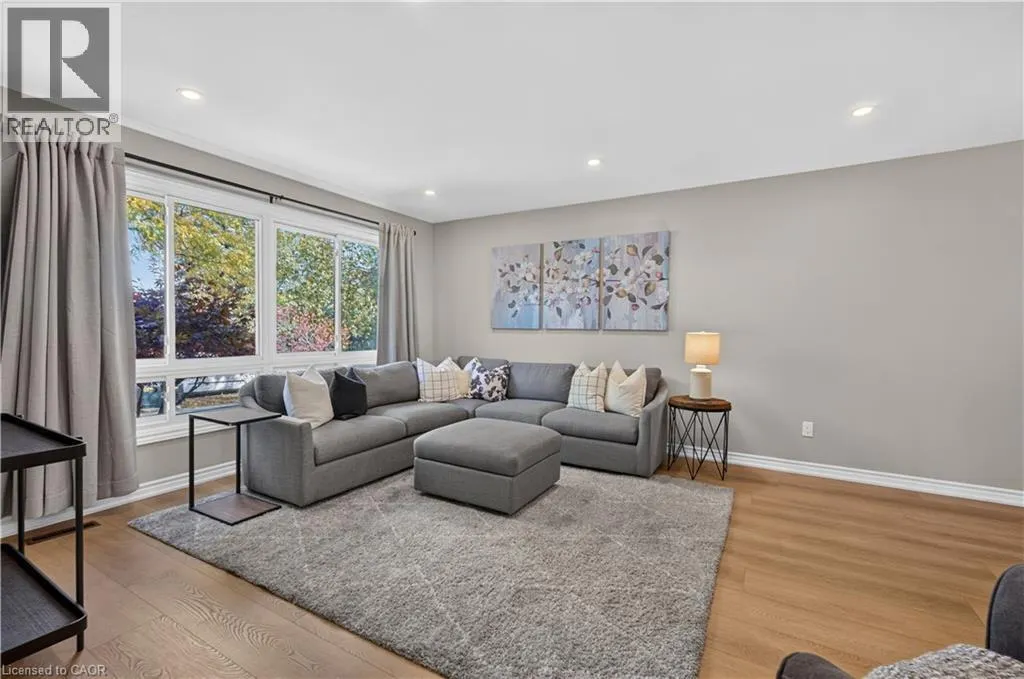 7 FERN Avenue