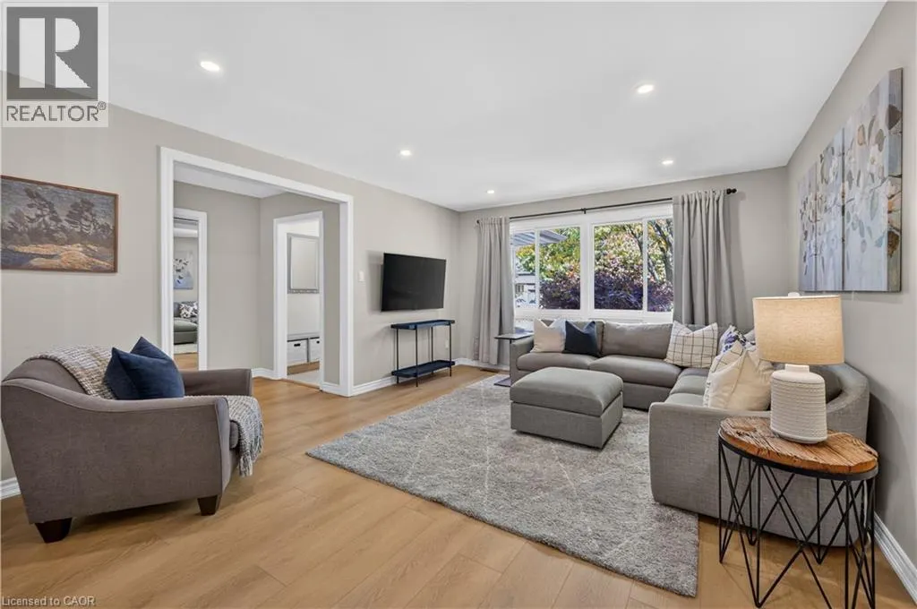 7 FERN Avenue