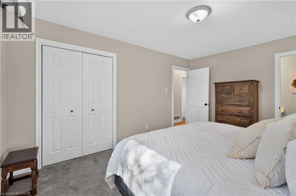 7 FERN Avenue