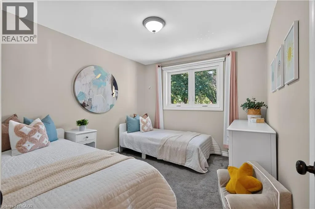 7 FERN Avenue