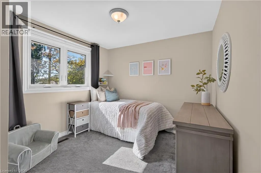 7 FERN Avenue