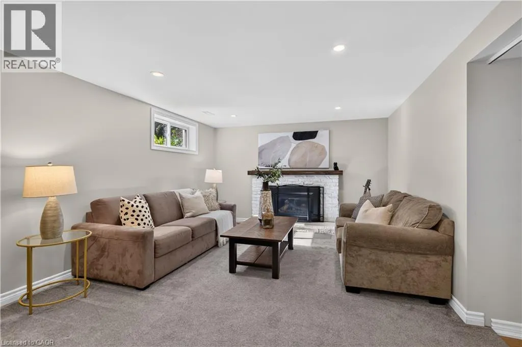 7 FERN Avenue