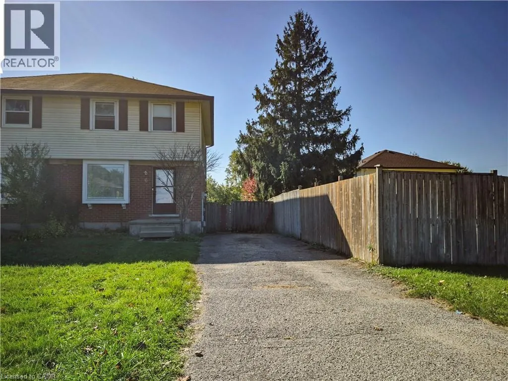 6 STANLEY Avenue