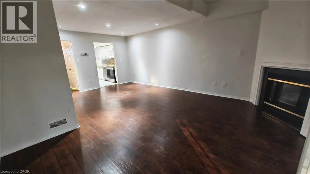2110 CLEAVER Avenue Unit# 215 #215