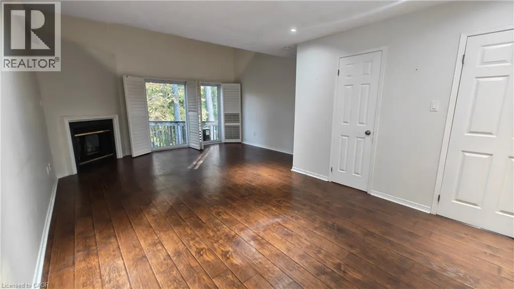 2110 CLEAVER Avenue Unit# 215 #215