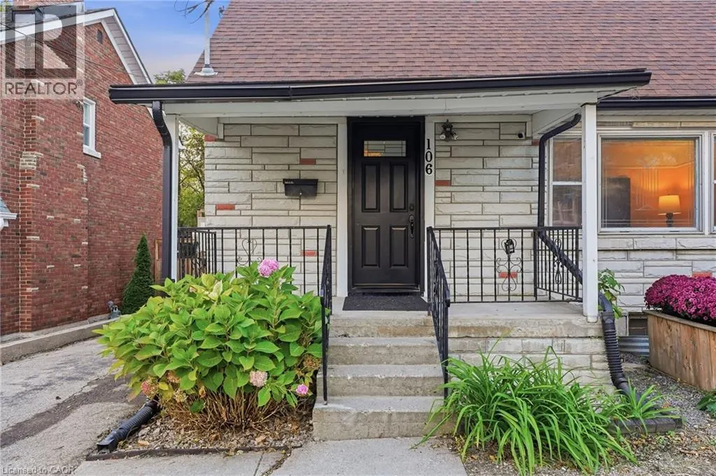 106 CEDAR Street S