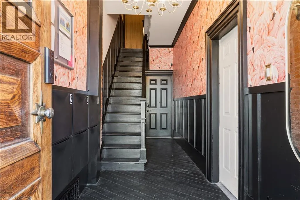 158 HUNTER Street E