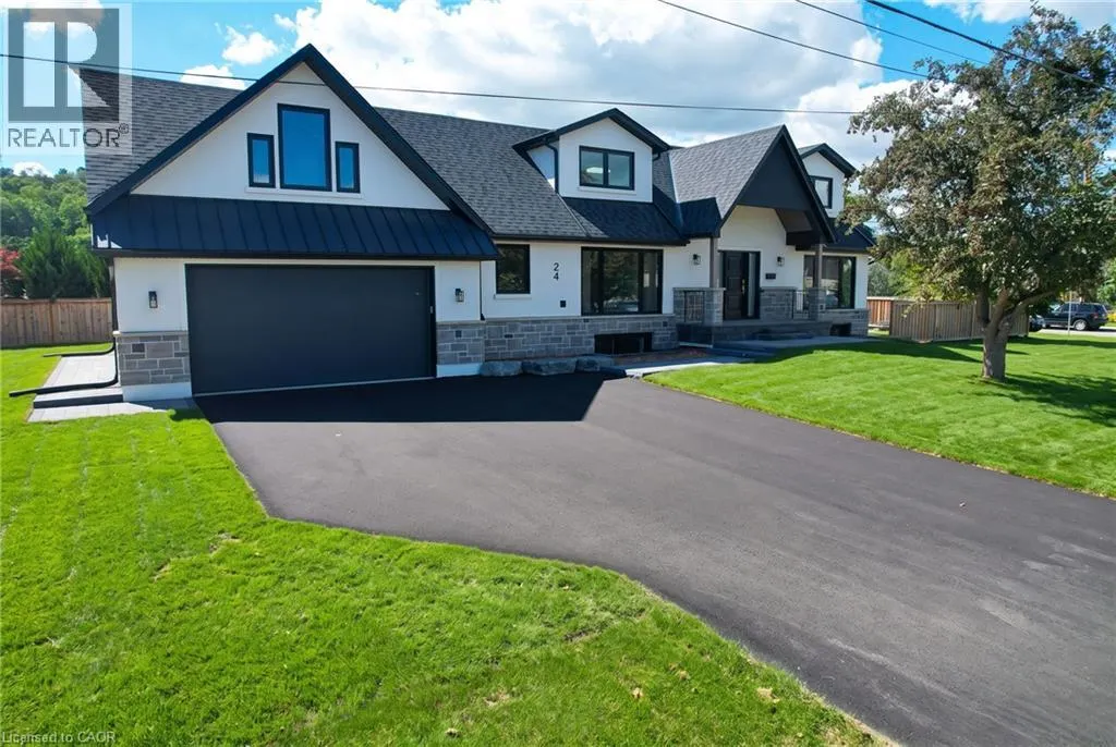 24 ROYCE Avenue