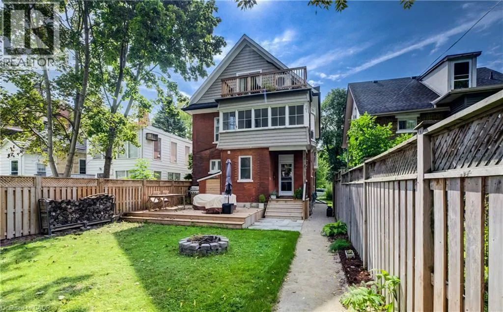 22 MAYNARD Avenue