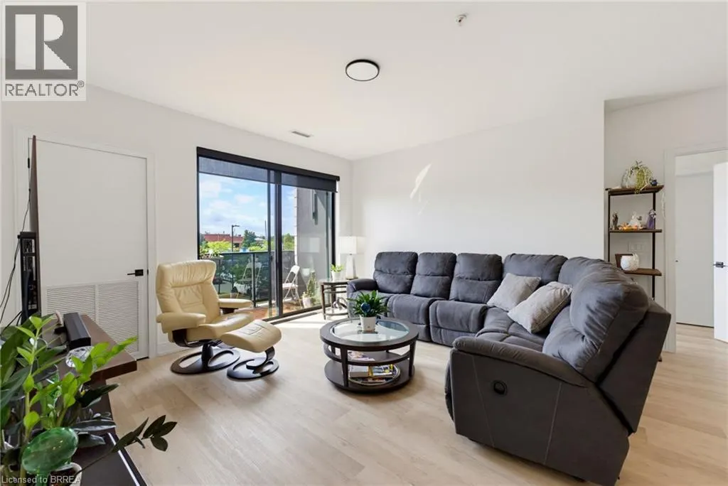 300B FOURTH Avenue Unit# 208 #208