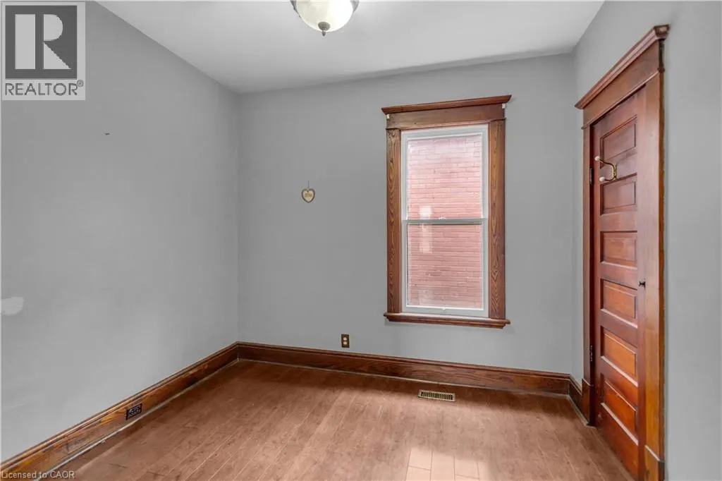 49 MINTERN Avenue