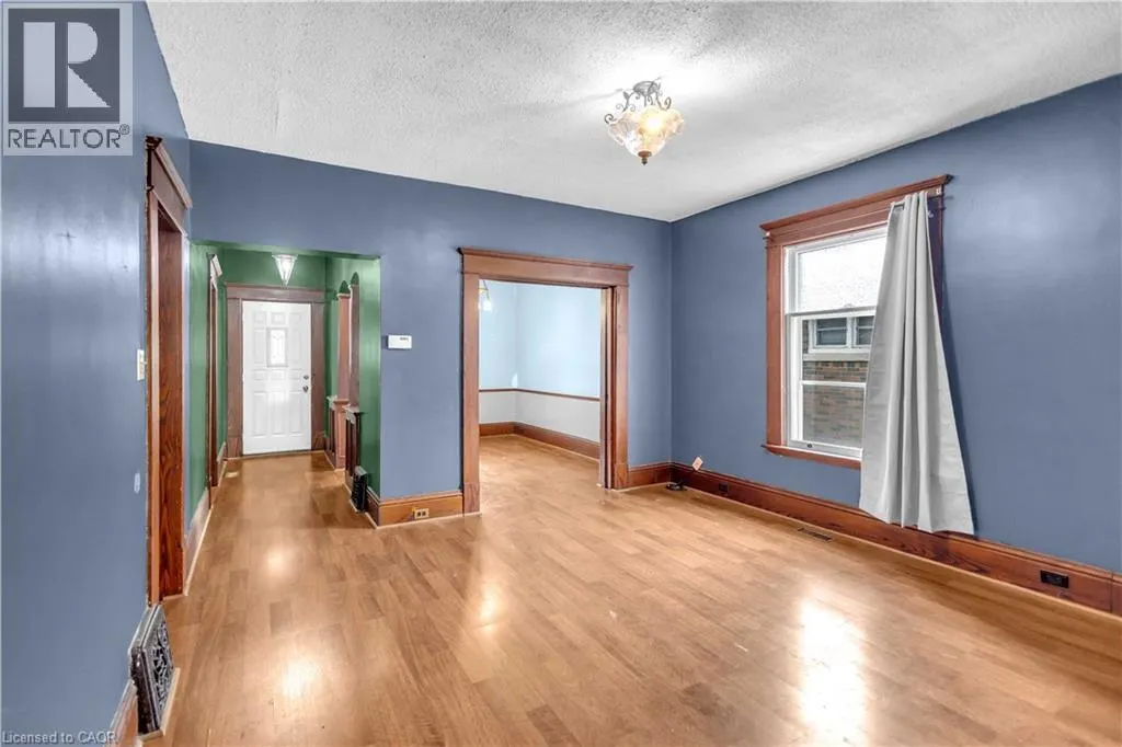 49 MINTERN Avenue
