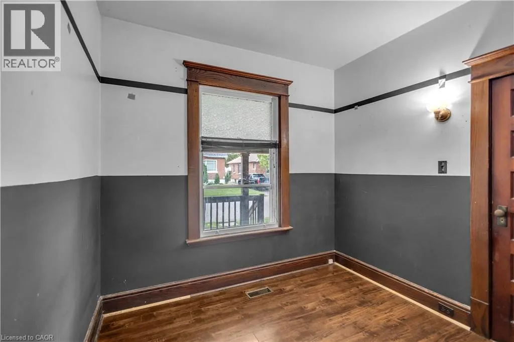 49 MINTERN Avenue
