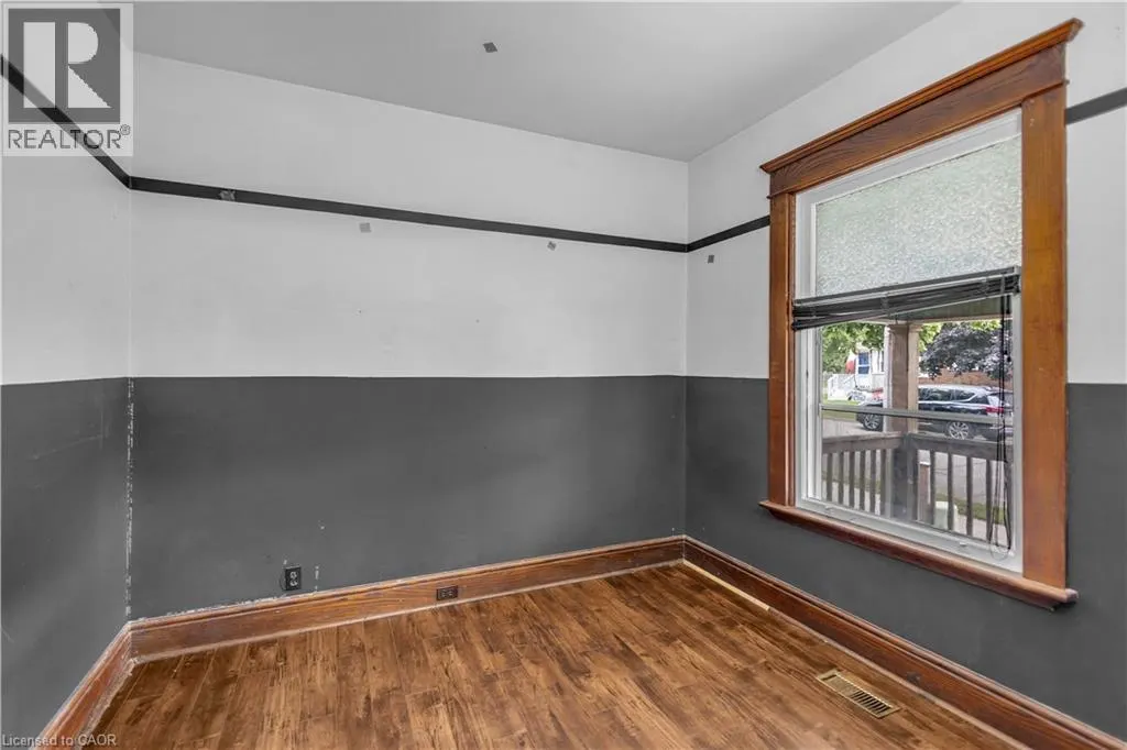 49 MINTERN Avenue