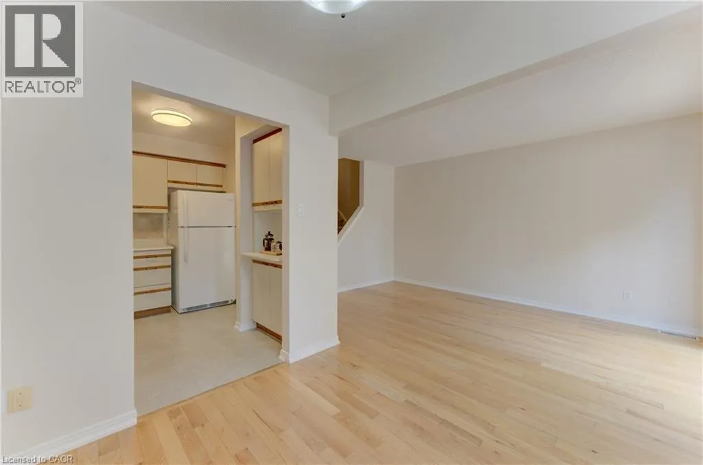 360 CORNRIDGE Place Unit# 4 #4