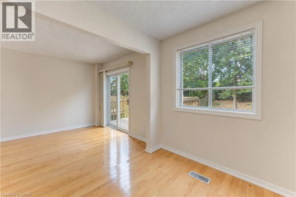 360 CORNRIDGE Place Unit# 4 #4