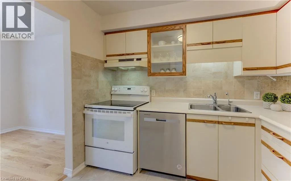360 CORNRIDGE Place Unit# 4 #4