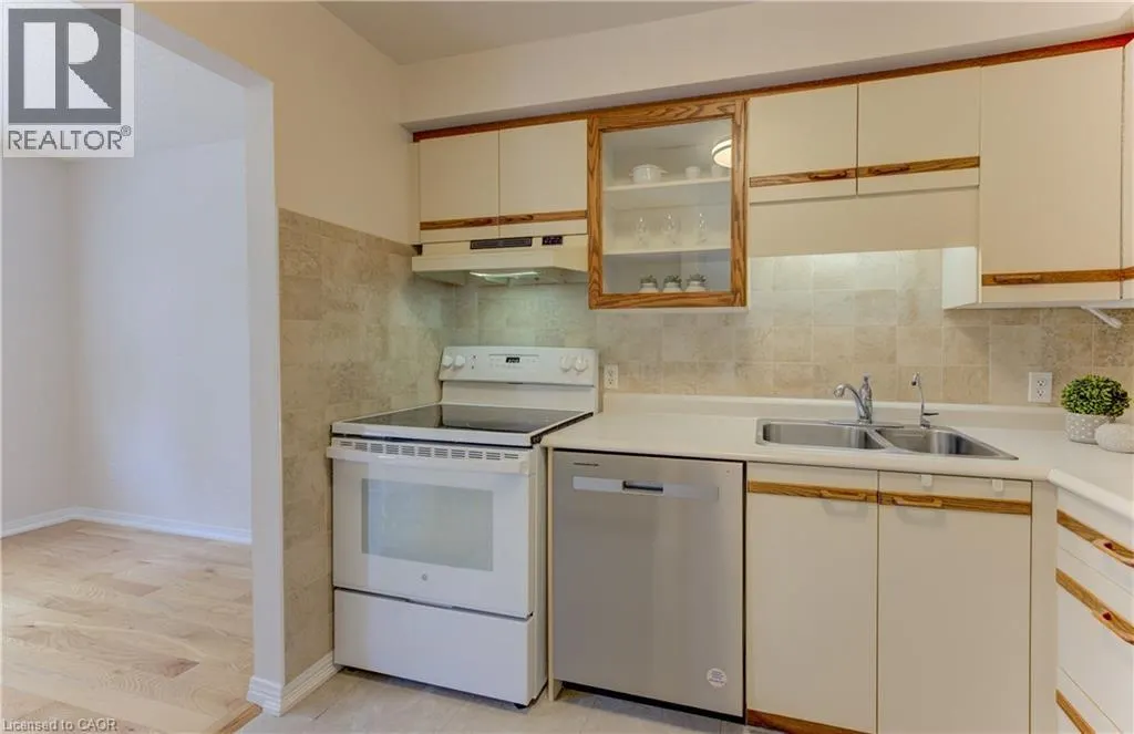 360 CORNRIDGE Place Unit# 4 #4